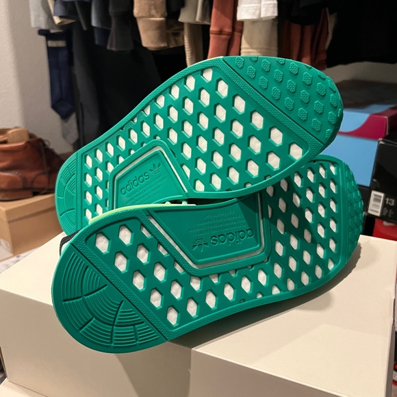 Pharrell x NMD Human Race 'Core Green - Picture 5 of 7